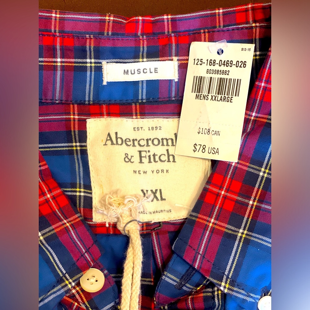 Abercrombie and Fitch button up plaid shirt XXL
muscle fit
